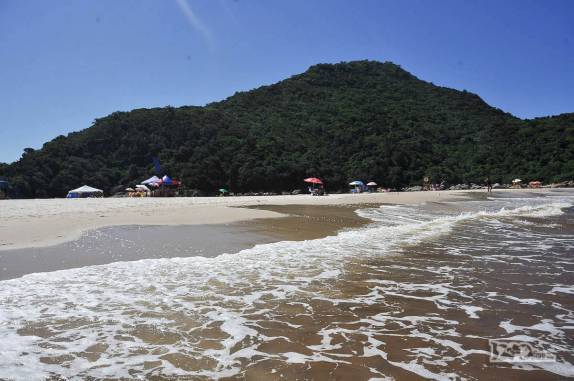 A praia da Guarda do Embaú, litoral sul de Santa Catarina